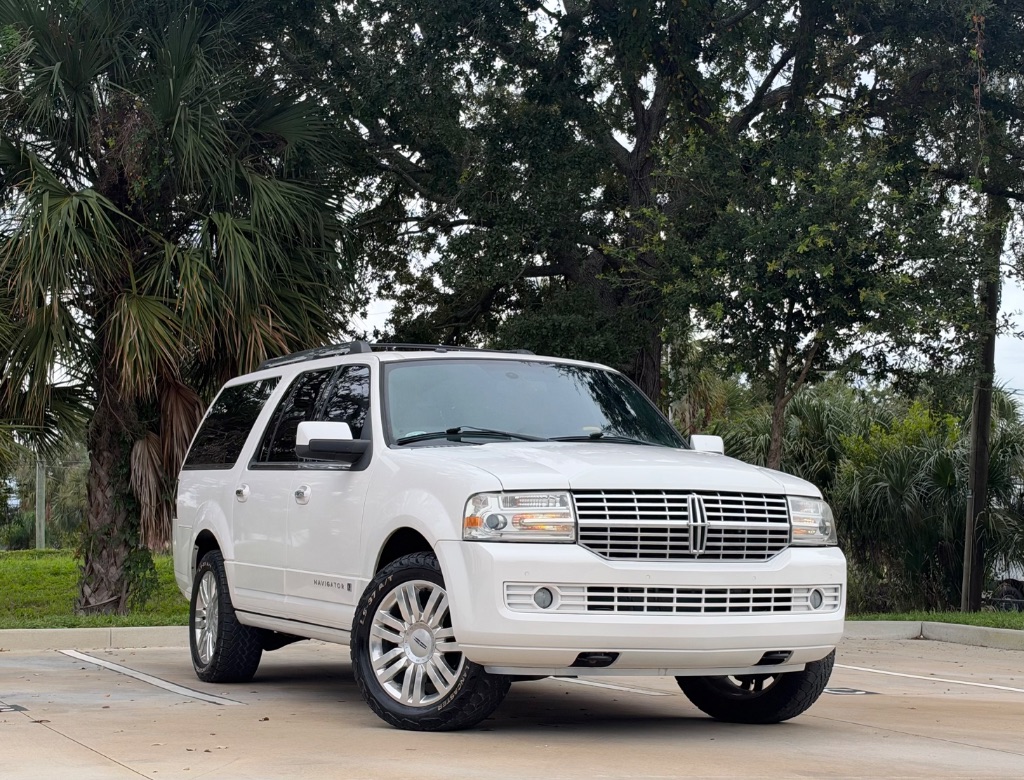 2014 Lincoln Navigator L